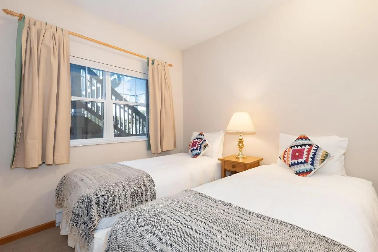 Deer Run By Whistler Premier Apartment 0*,  Canada